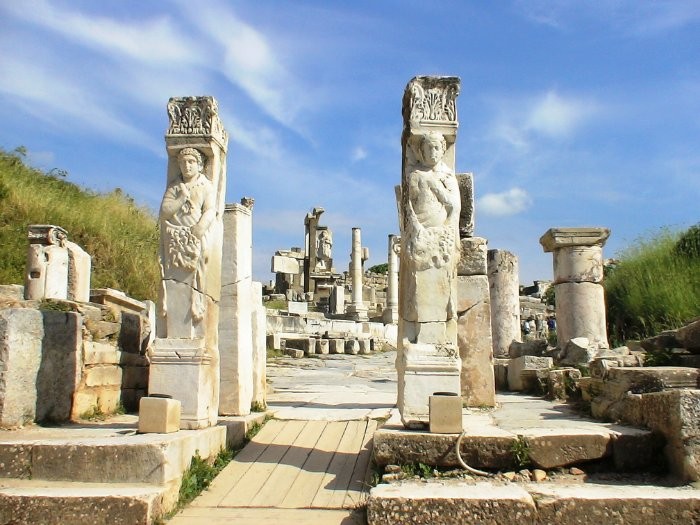 Эфес | ворота Геракла  