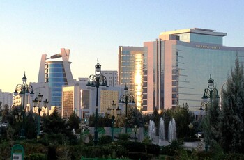 Туркменистан продлил запрет на международное авиасообщение 