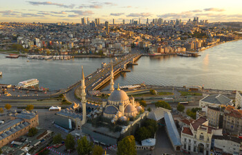 Галатский мост в Стамбуле закрывается на реконструкцию 