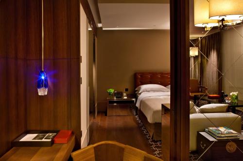 Арарат Парк Хаятт Москва