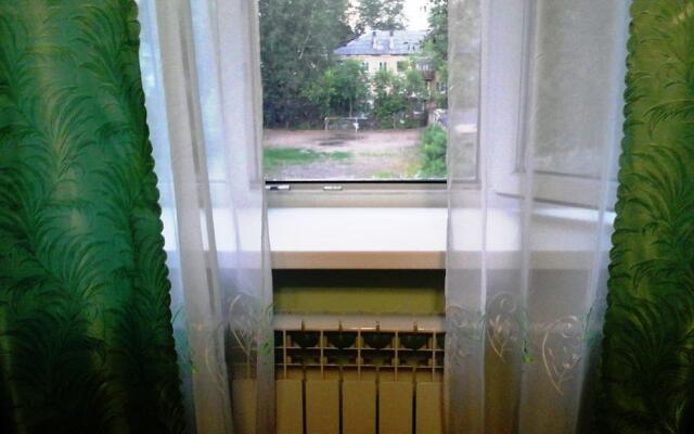 Меблированные комнаты Магистральная 40B Inn, Омск
