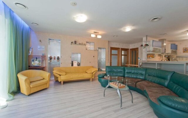 Apelsin Hostel, Челябинск