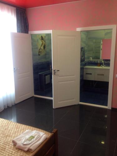 Lux Guesthouse