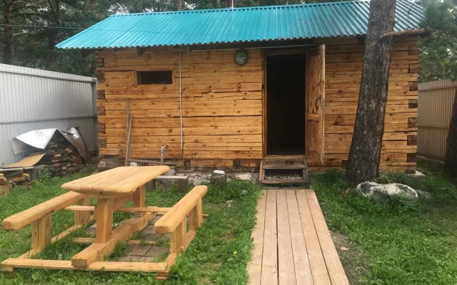 Gostevoj Dom Svjatoj Istochnik, Аршан