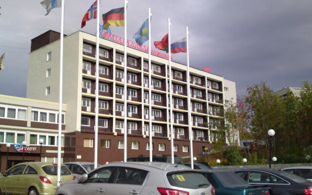 Гостиница 69 параллель, Мурманск