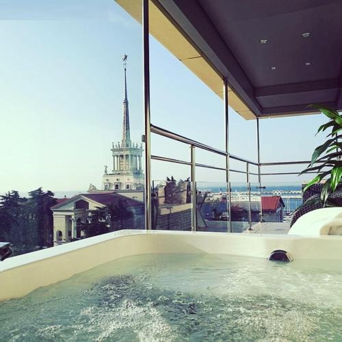 Marina Yacht Hotel