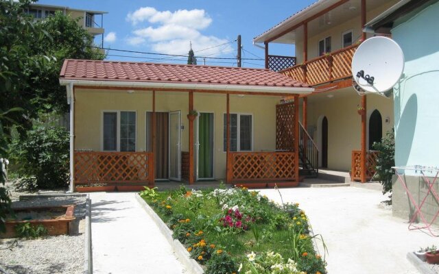 Solnechnyij Guest House, Весёлое