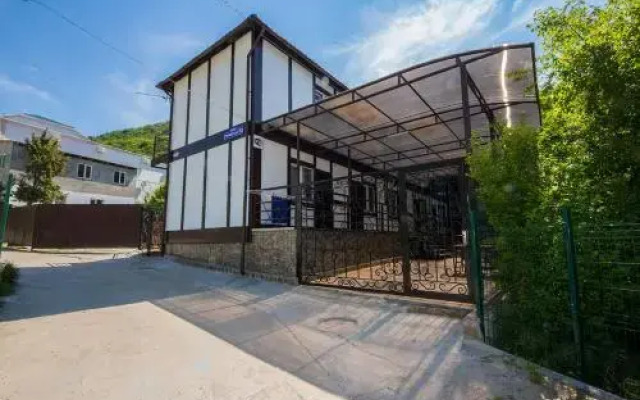 Greenwood, Сукко