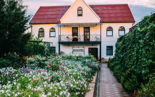 Flora Guest House, Черноморское