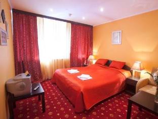 Jenavi Club Hotel