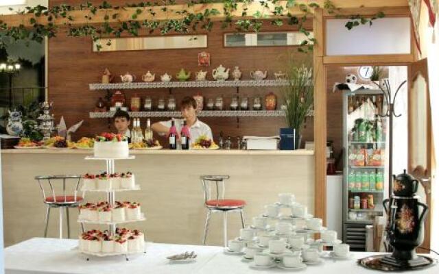 Uezdnaya Gostinitsa, Тюмень