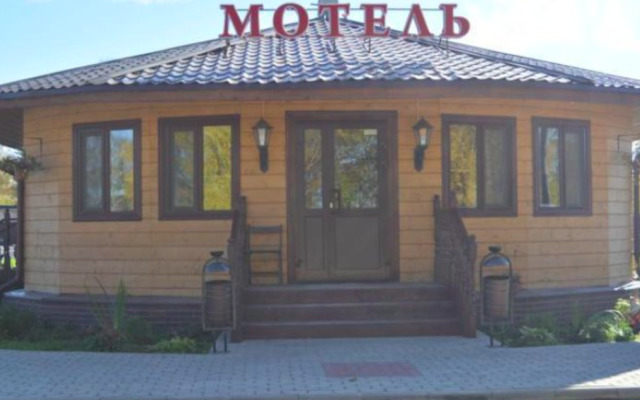 Motel, Плёс
