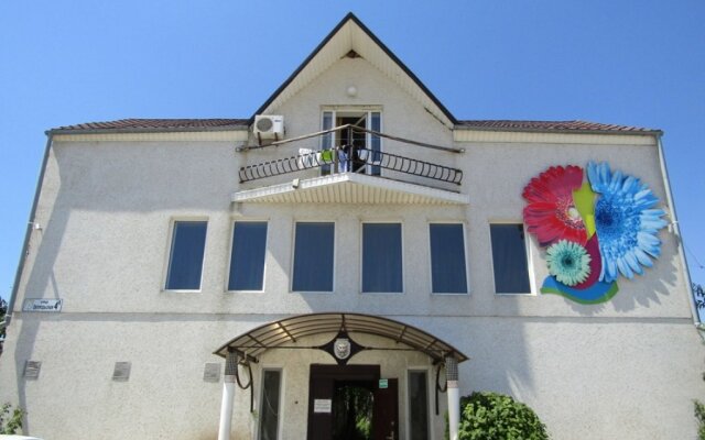 Roza Guest House, Заозерное