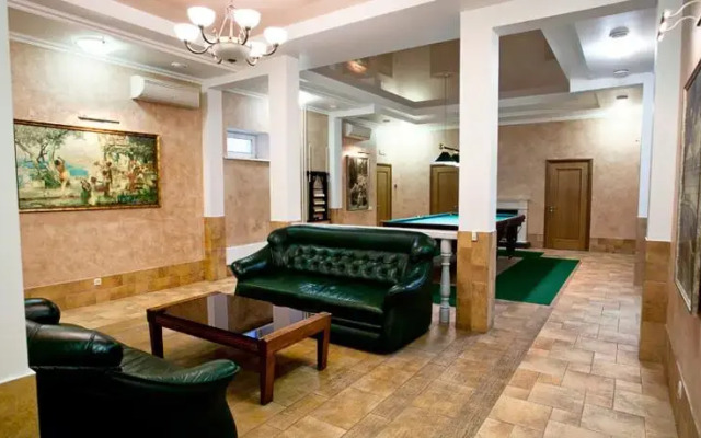 Tri Sosny Hotel, Тольятти