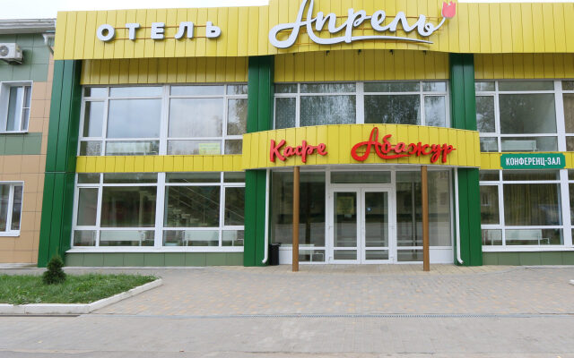 Отель Апрель, Людиново