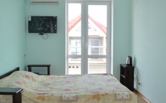 Na Lazurnoj Guest House, Ялта