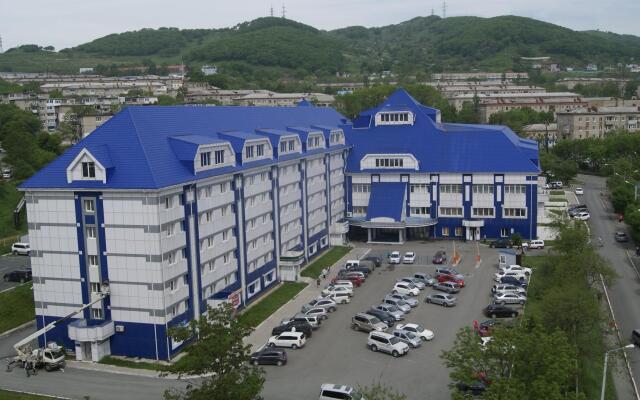 Отель Горизонт, Находка