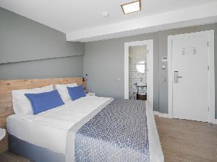 Pure Blanche Hotel