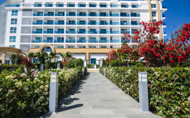 The Lumos Deluxe Resort Hotel