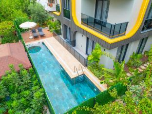 Zeluxe Suite Hotel
